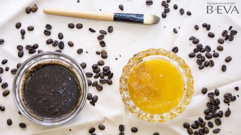 Hỗn hợp tẩy da chết từ cà phê và mật ong